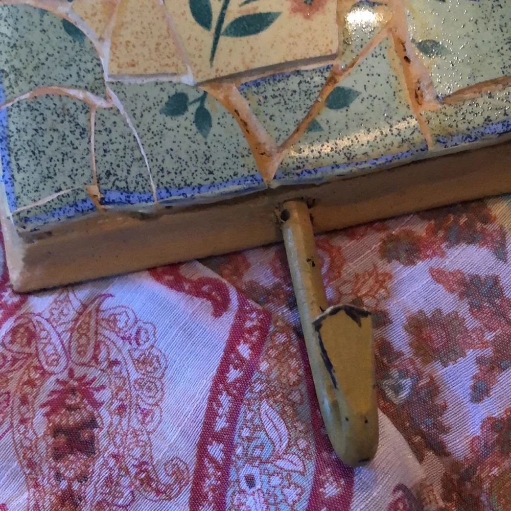 🌷🌸Cottage Handmade Mosaic tile on 5” square wood distressed hook